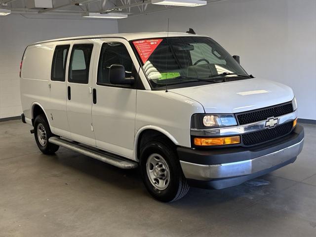 2022 chevrolet express 2500 rwd 2500 regular wheelbase wt