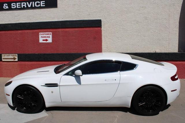 2008 aston martin v8 vantage base