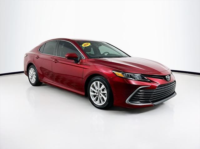 2021 toyota camry le