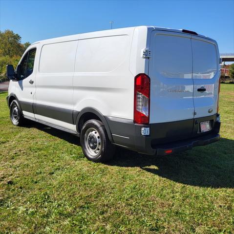 2017 ford transit-150 base