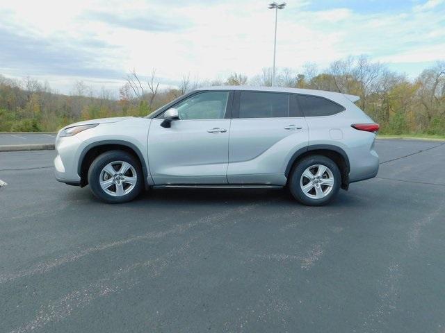 2021 toyota highlander le