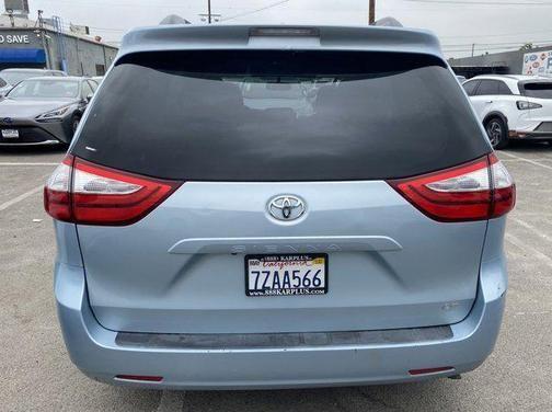 2017 toyota sienna