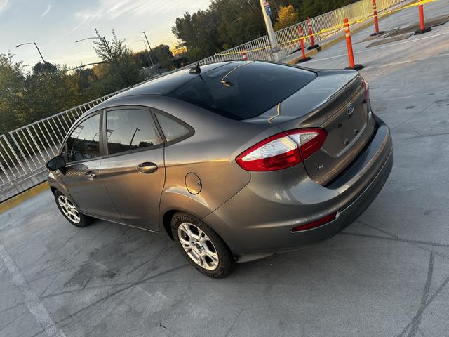 2014 ford fiesta se