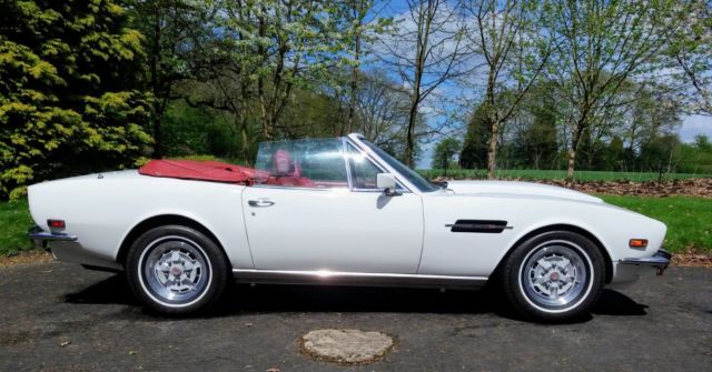 aston martin v8 vantage volante