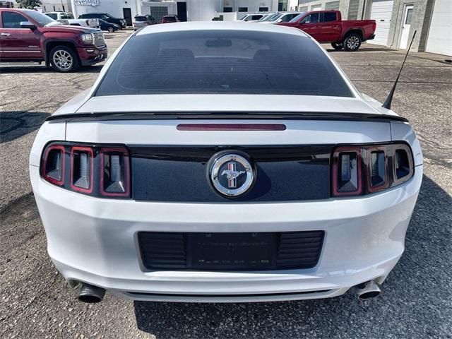2014 ford mustang v6