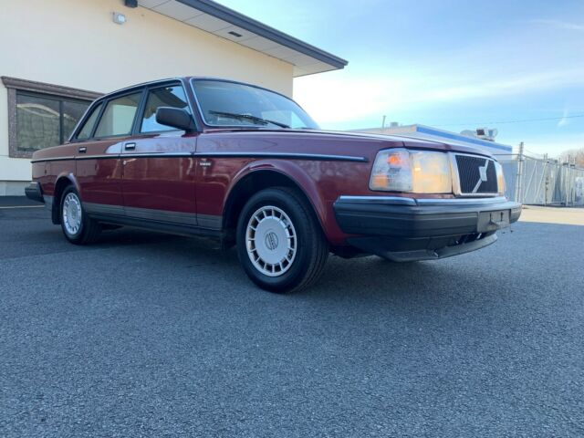 1987 volvo 240 gl clean, one owner car