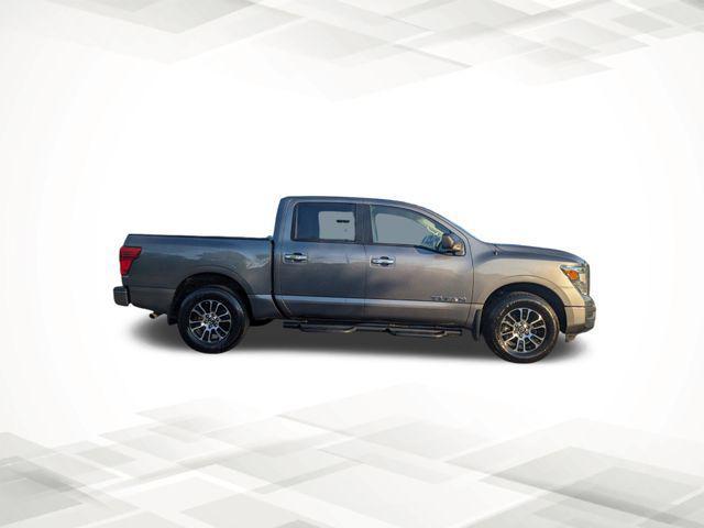 2021 nissan titan sv