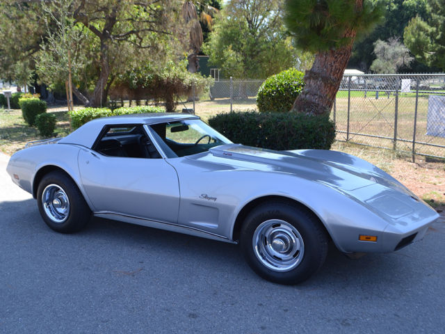 74 vette, l-82, m-21 4-speed, restored, factory ac, 2-tops, pb, pw, tilt/tele