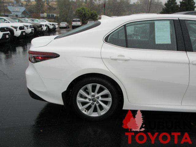2024 toyota camry le