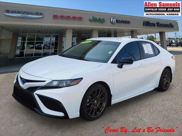 2023 toyota camry se