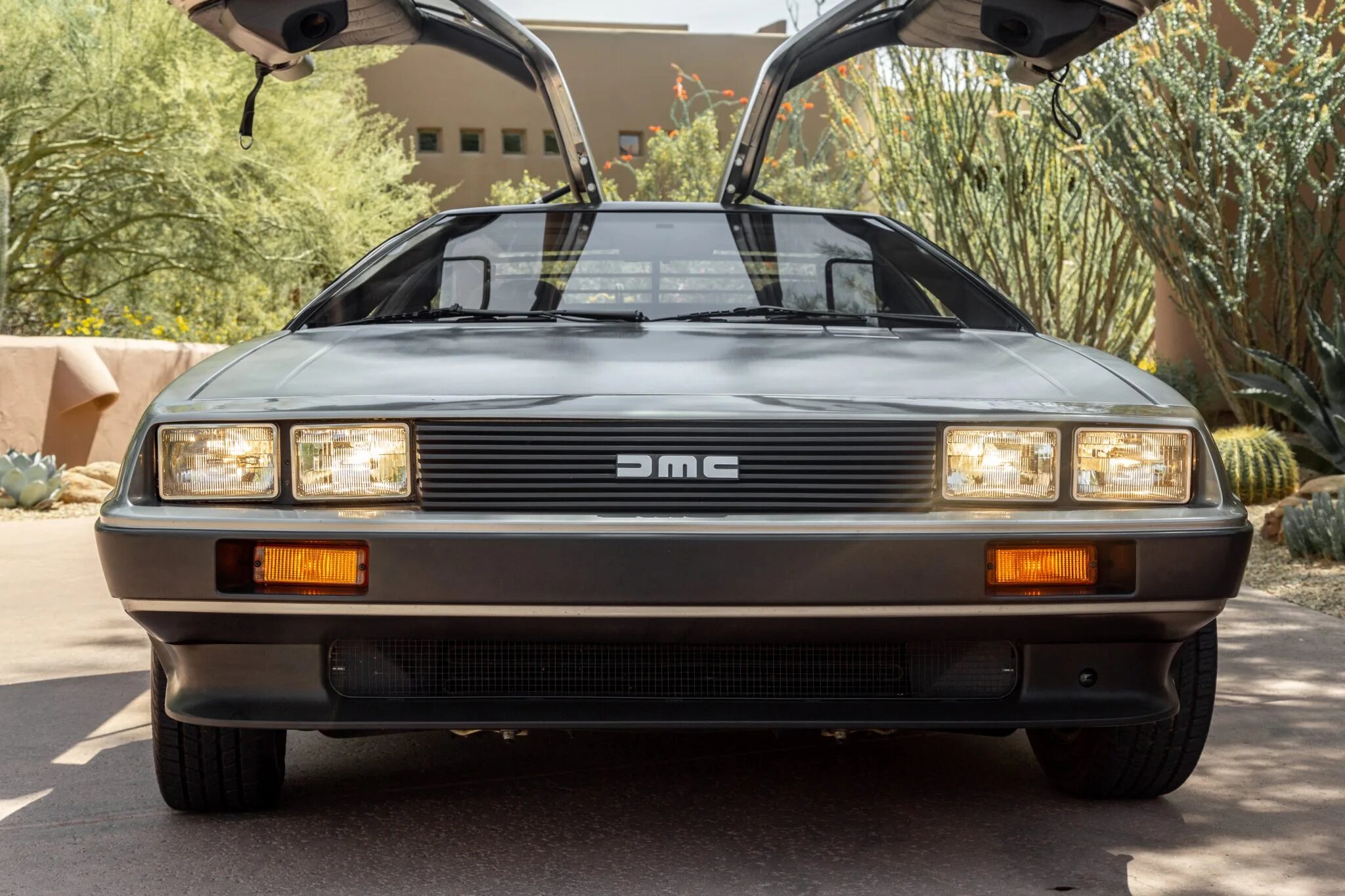 delorean dmc-12