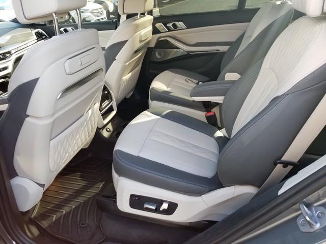 2023 bmw x7 m60i