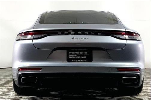 2022 porsche panamera