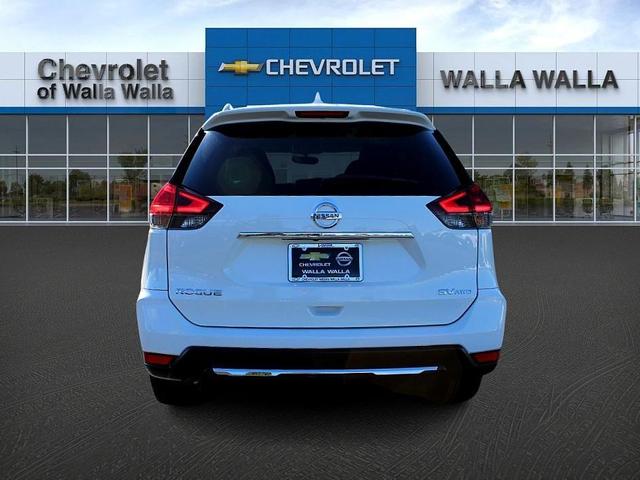 2018 nissan rogue sv