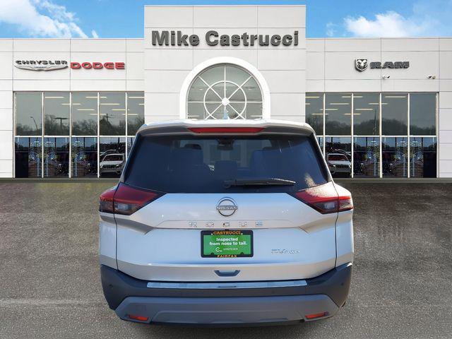 2022 nissan rogue sv