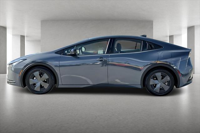 2023 toyota prius le