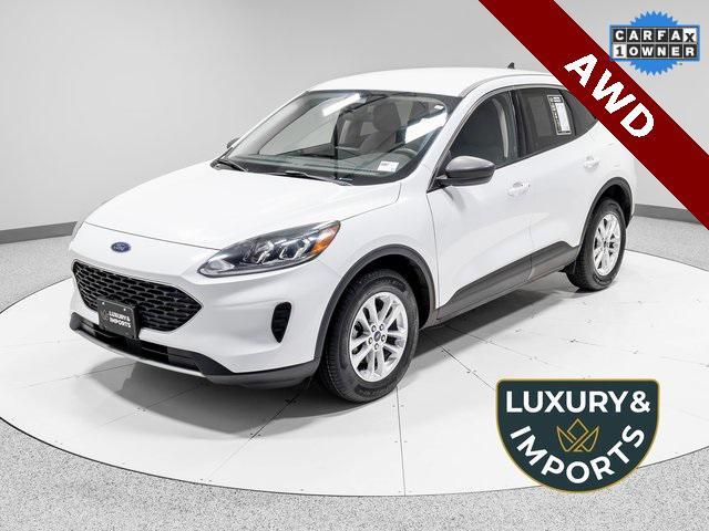 2022 ford escape se
