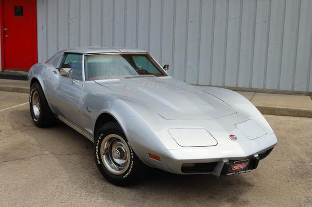 1976 chevrolet corvette stingray