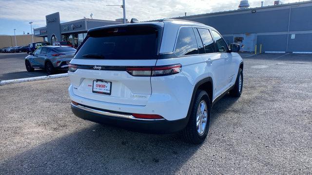 2023 jeep grand cherokee laredo