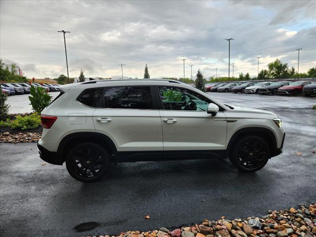 2022 volkswagen taos 1.5t sel