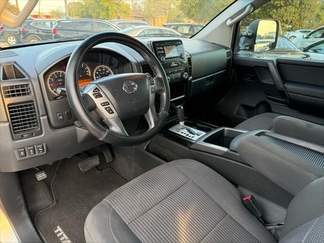 2014 nissan titan sv