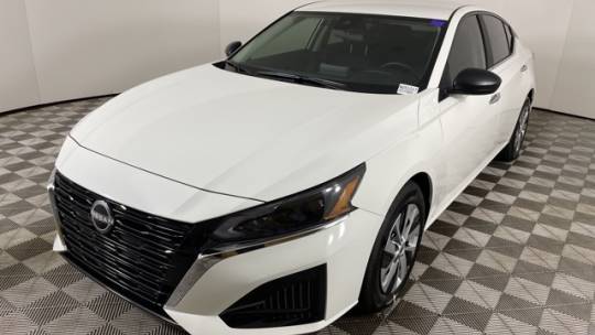 2025 Nissan Altima