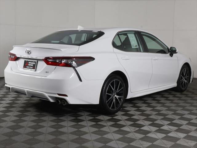 2022 toyota camry se