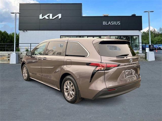 2021 toyota sienna xle 7 passenger
