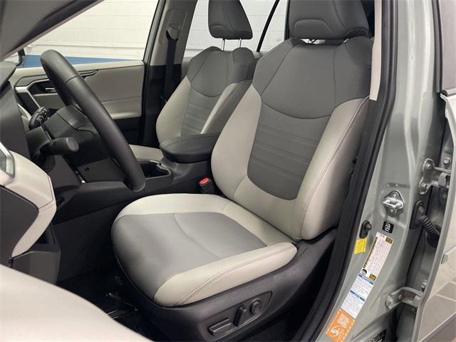 2022 toyota rav4 hybrid xle premium