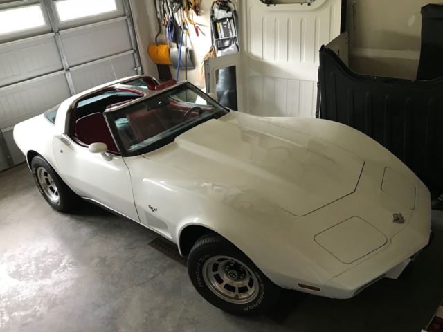 silver anniversary 1978 corvette, great condition