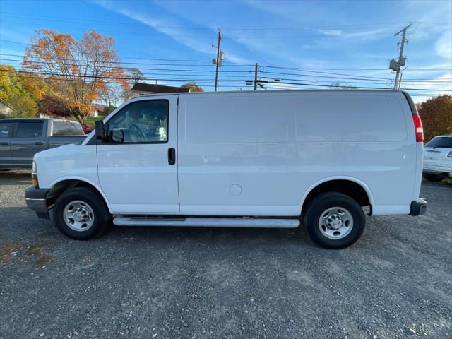 2022 chevrolet express 2500 rwd 2500 regular wheelbase wt