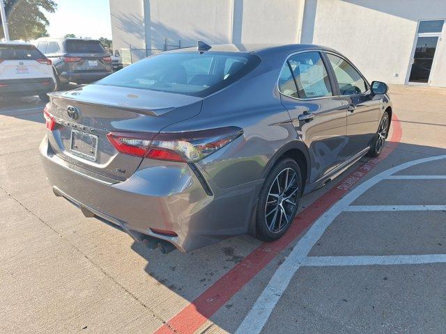 2024 toyota camry se