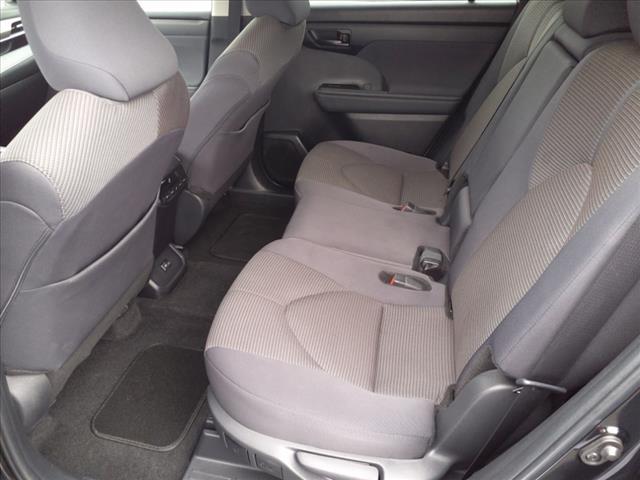 2024 toyota highlander le