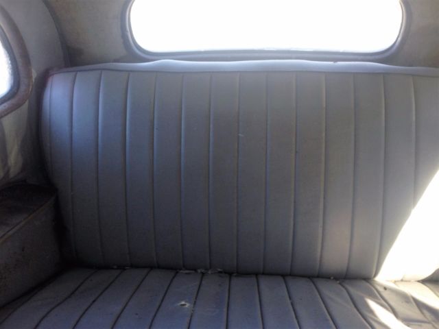 1935 master deluxe suicide doors 4 door sedan chevy