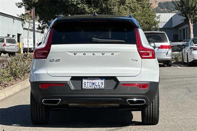 2020 volvo xc40 t4 r-design