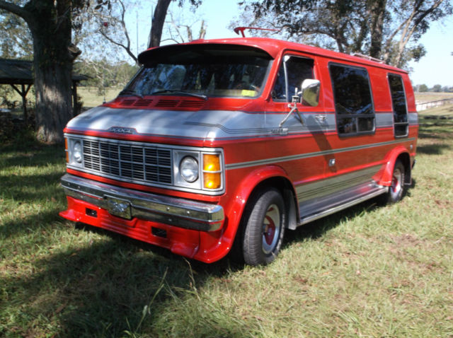 1979 dodge b-200 custom street hippie camper van amazing condition from the 70's
