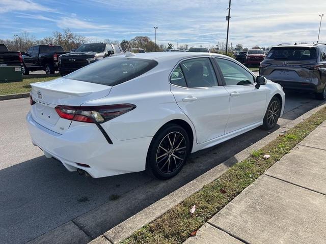 2024 toyota camry se
