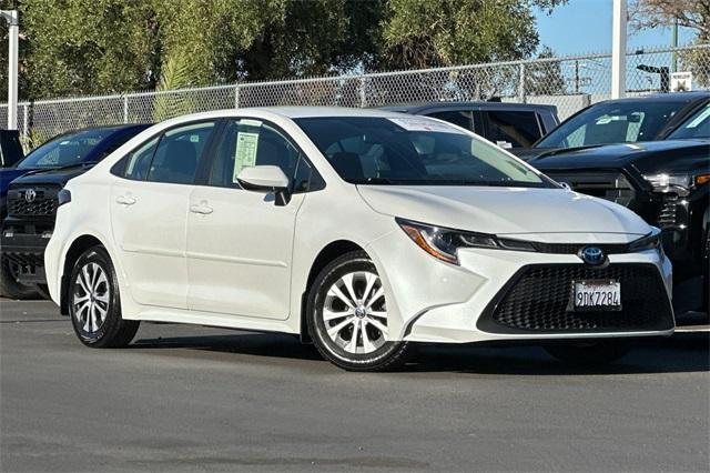 2022 toyota corolla hybrid le