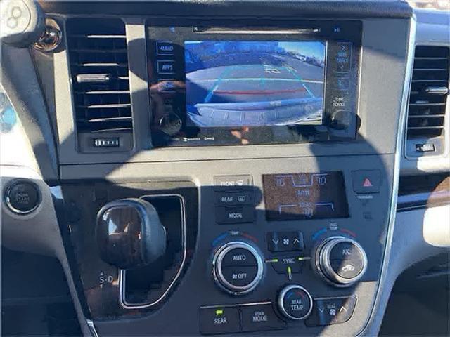 2017 toyota sienna xle premium