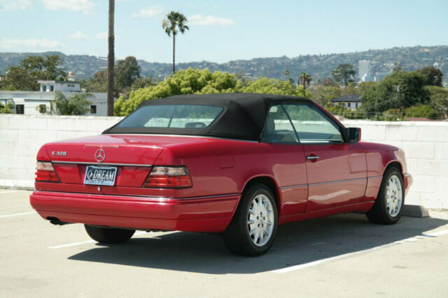 300 series 2dr cabriolet 3.2l automatic 300 series convertible automatic gasolin