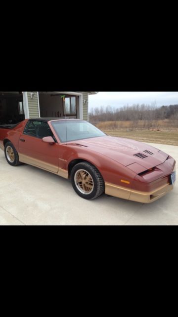 36,194 original miles, leather interior, t-tops, very good condition