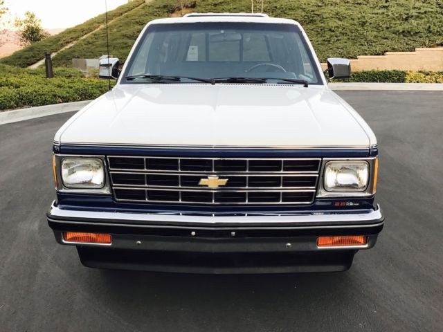 1986 s10 tahoe pickup truck all original, only 21000 miles immaculate