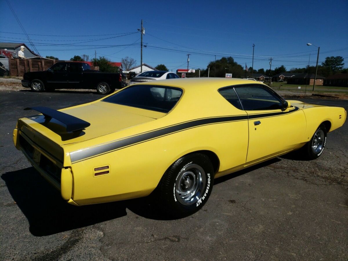 1971 dodge charger sportscar yellow rwd automatic base