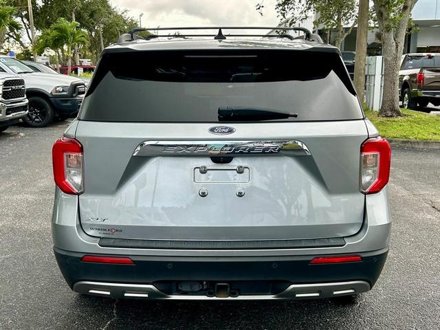 2021 ford explorer xlt