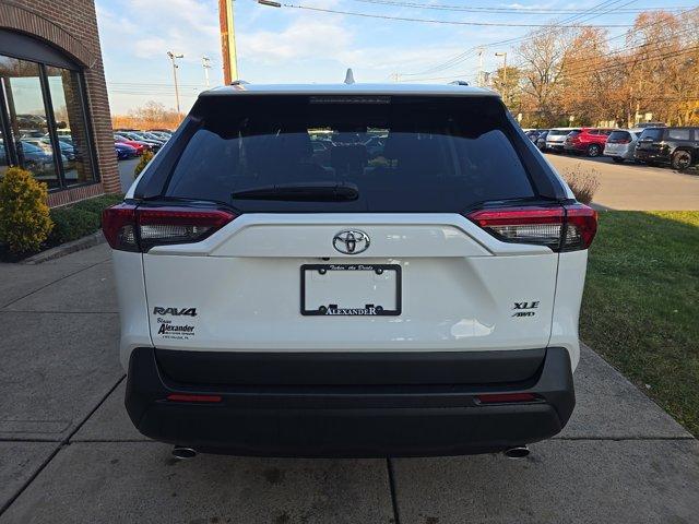 2021 toyota rav4 xle