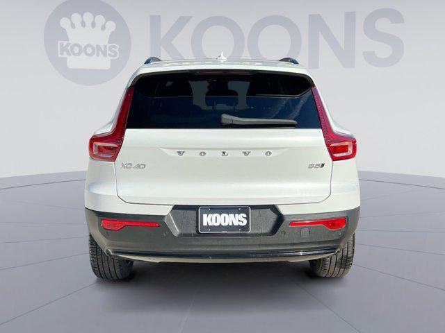 2024 volvo xc40 b5 ultimate dark theme