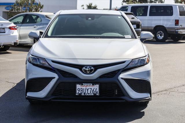 2022 toyota camry se