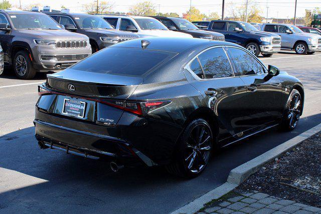 2022 lexus is 350 base