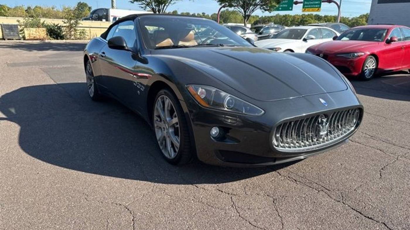2012 maserati granturismo base