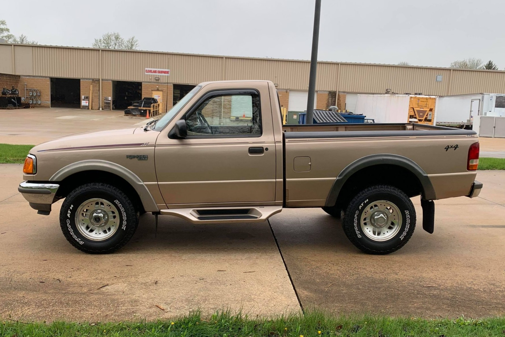 1995 ford ranger xlt 4×4 5-speed